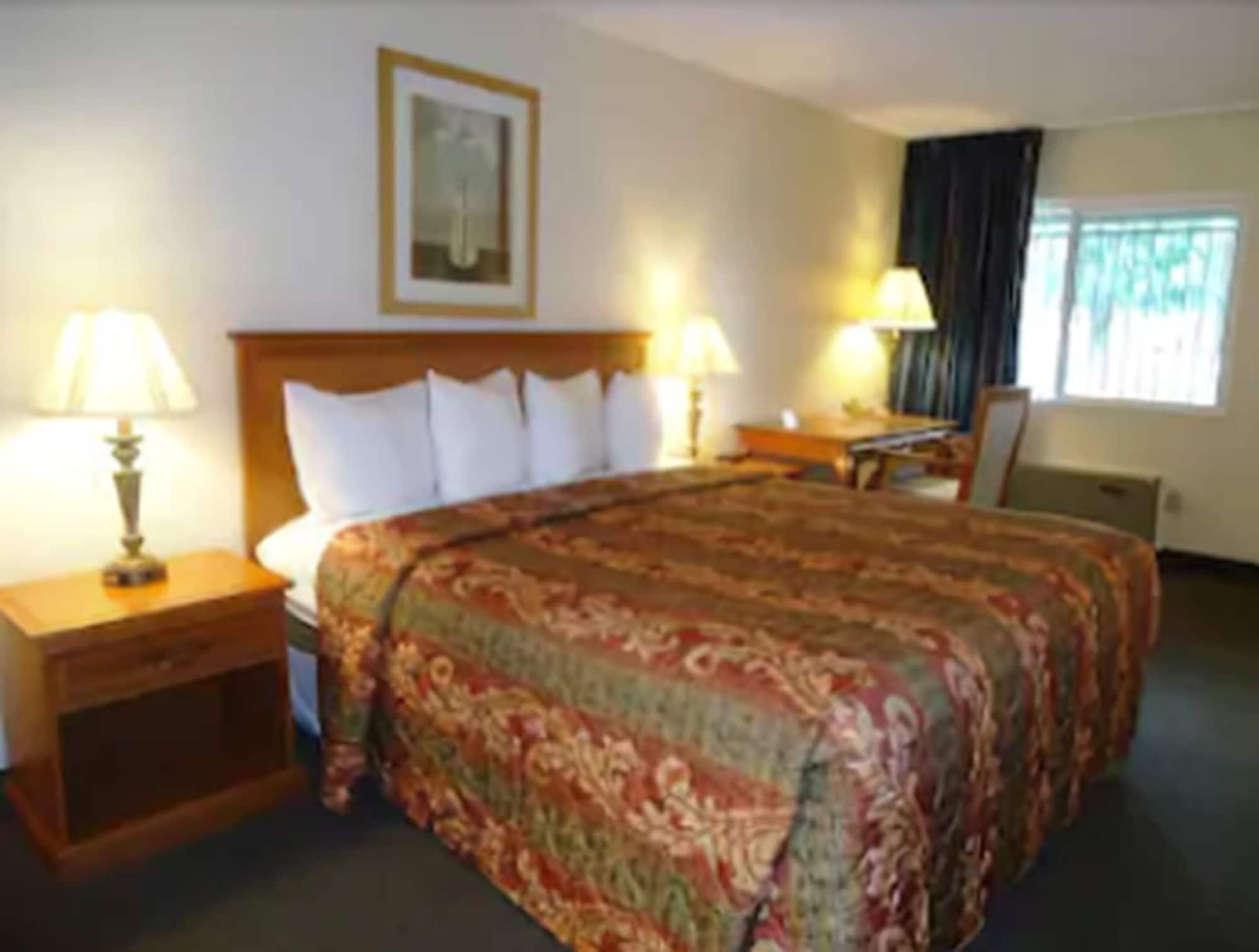 Travelodge By Wyndham Hemet Ca Номер фото