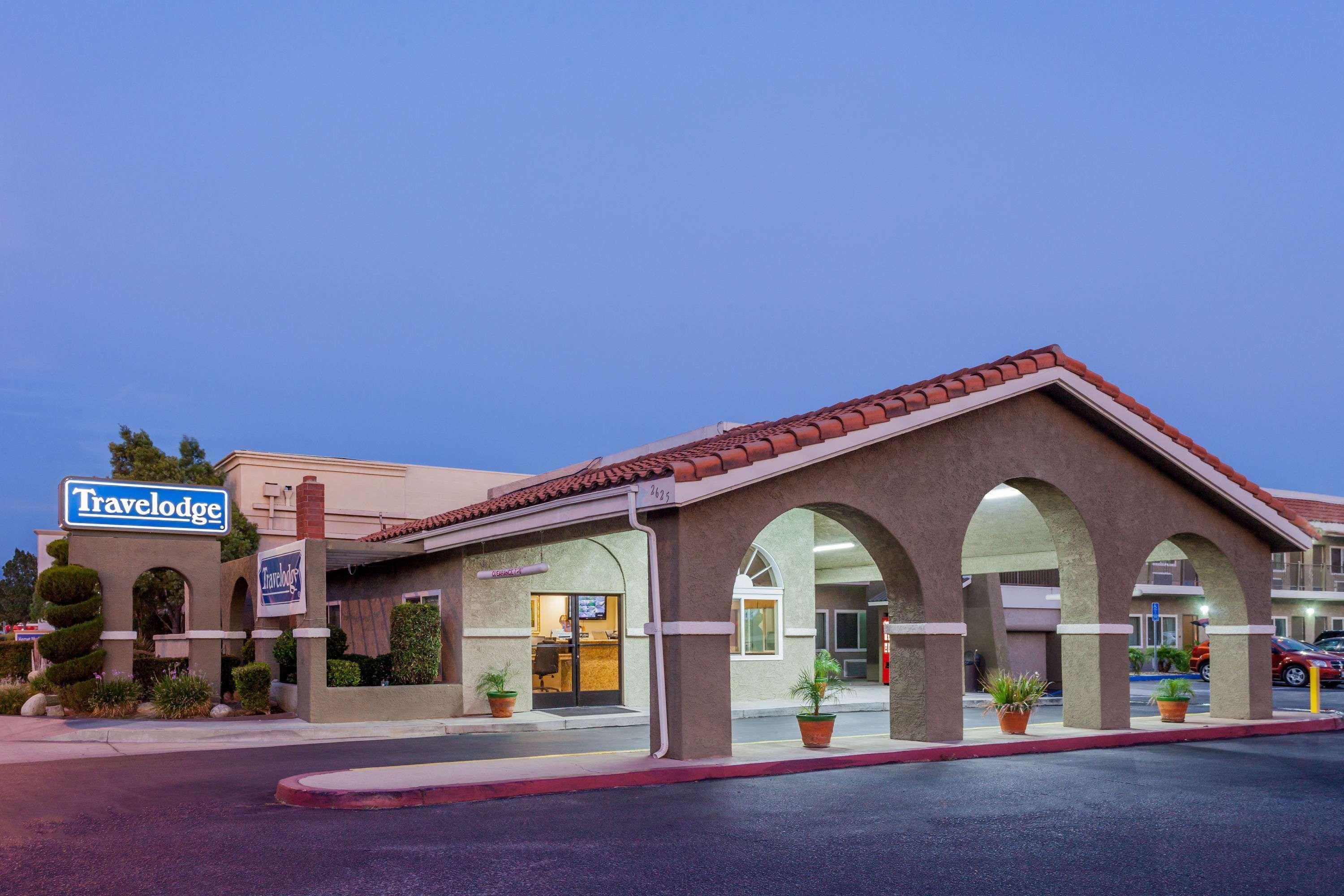 Travelodge By Wyndham Hemet Ca Екстер'єр фото